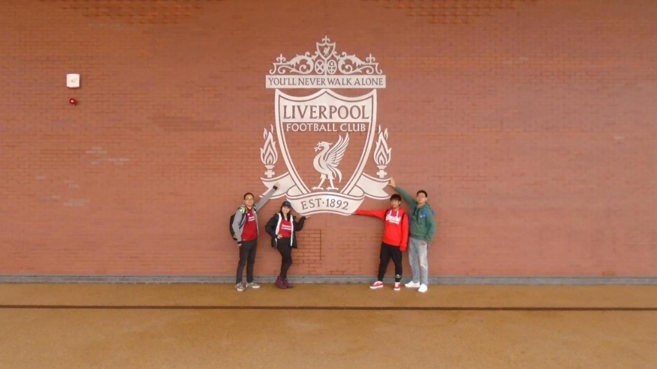 Tea In Liverpool - Private - Quiet - Ground Floor - En-Suite - Walk-In-Shower Zewnętrze zdjęcie