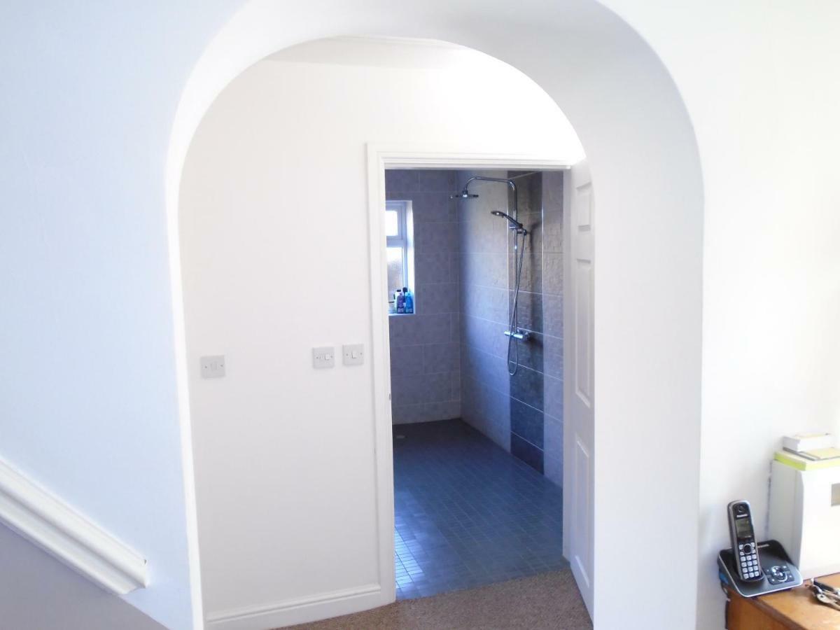 Tea In Liverpool - Private - Quiet - Ground Floor - En-Suite - Walk-In-Shower Zewnętrze zdjęcie
