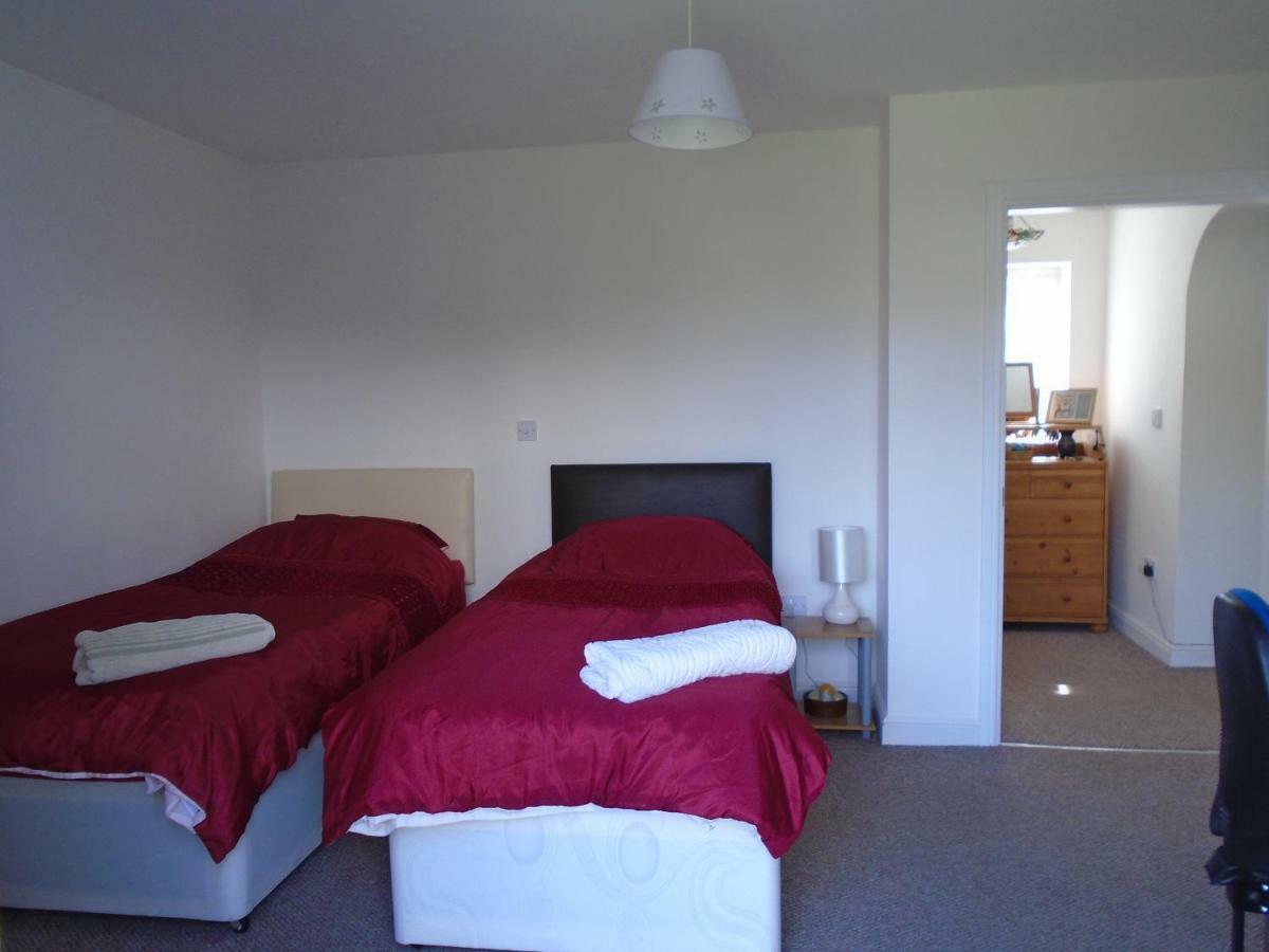 Tea In Liverpool - Private - Quiet - Ground Floor - En-Suite - Walk-In-Shower Zewnętrze zdjęcie